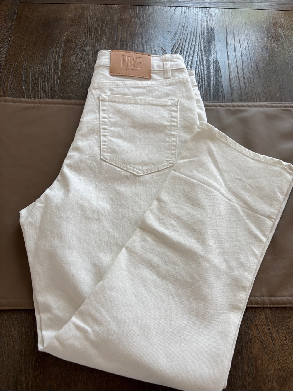 FRYE Women’s Slim Straight White Jeans